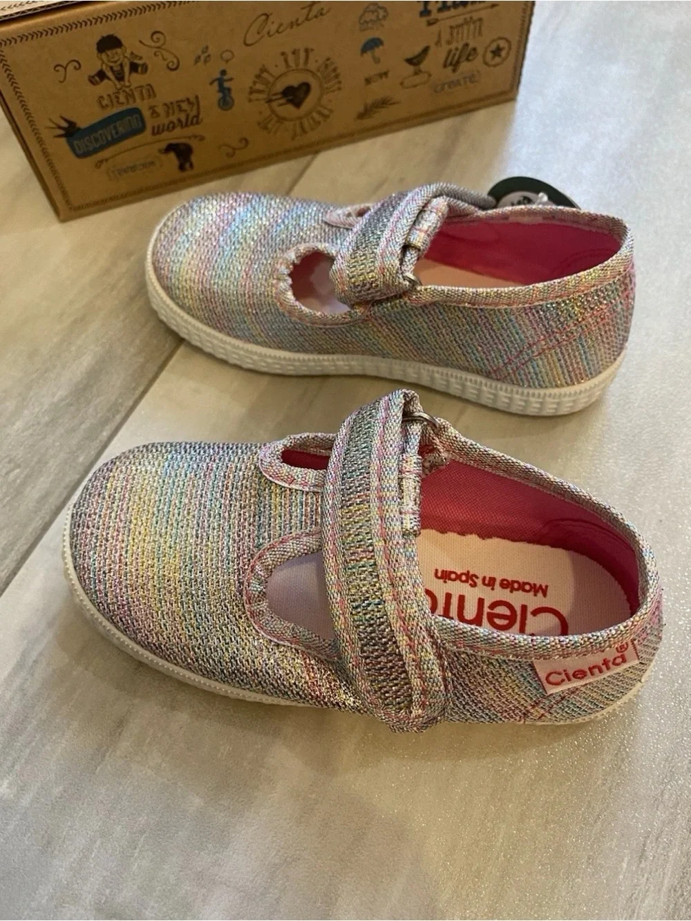 NWT Cienta Rainbow Sparkle Mary Jane T-Strap Mary Jane Sneaker toddler girl 6.5